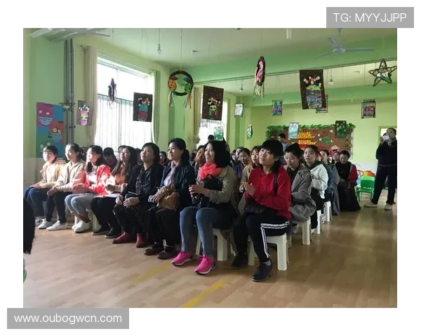 腾龙真人现场互动体验，零距离感受武术表演的活力与激情